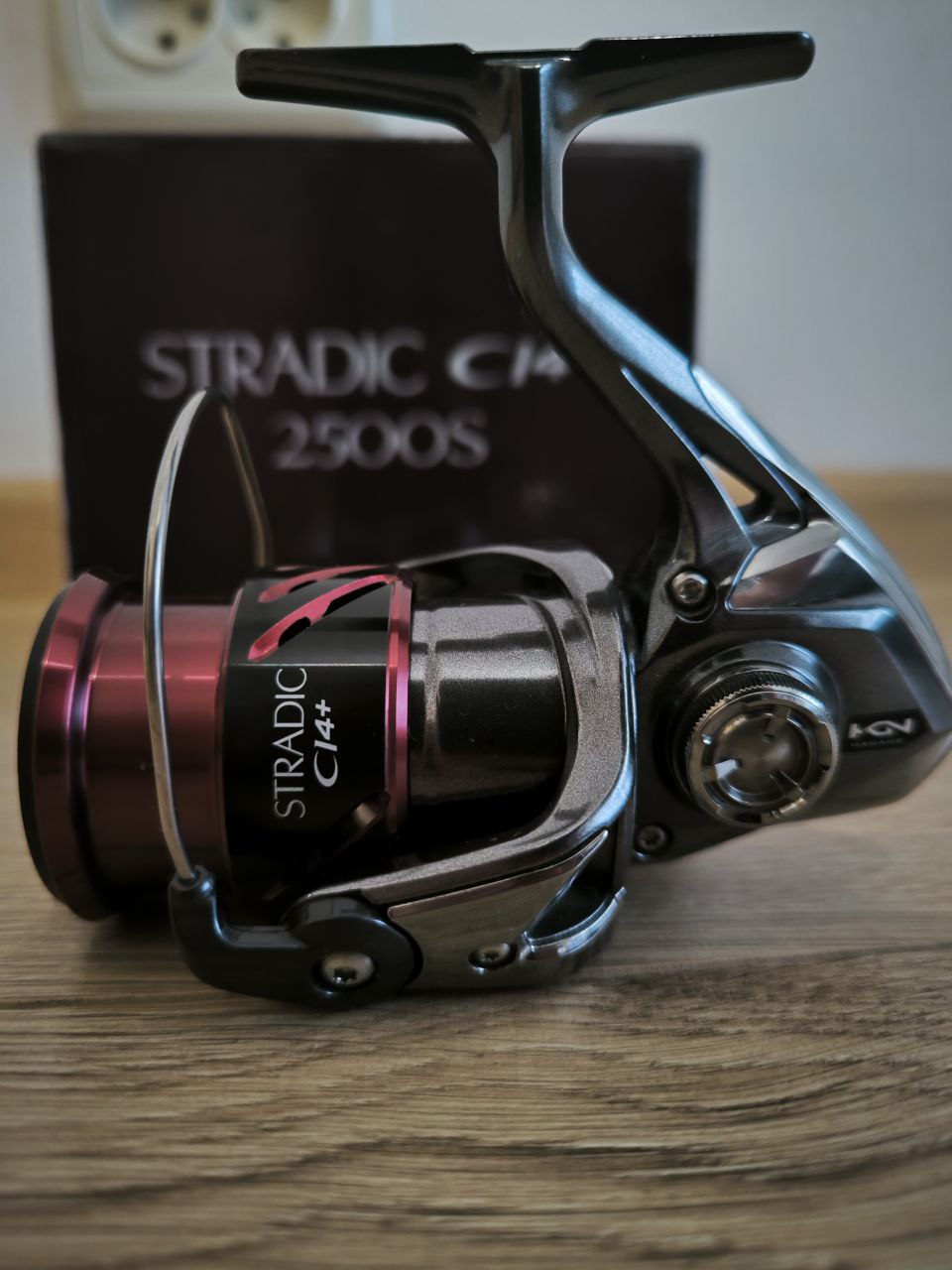 Легендарна котушка Shimano Stradic CI4+ 2500S, Зображення 1
