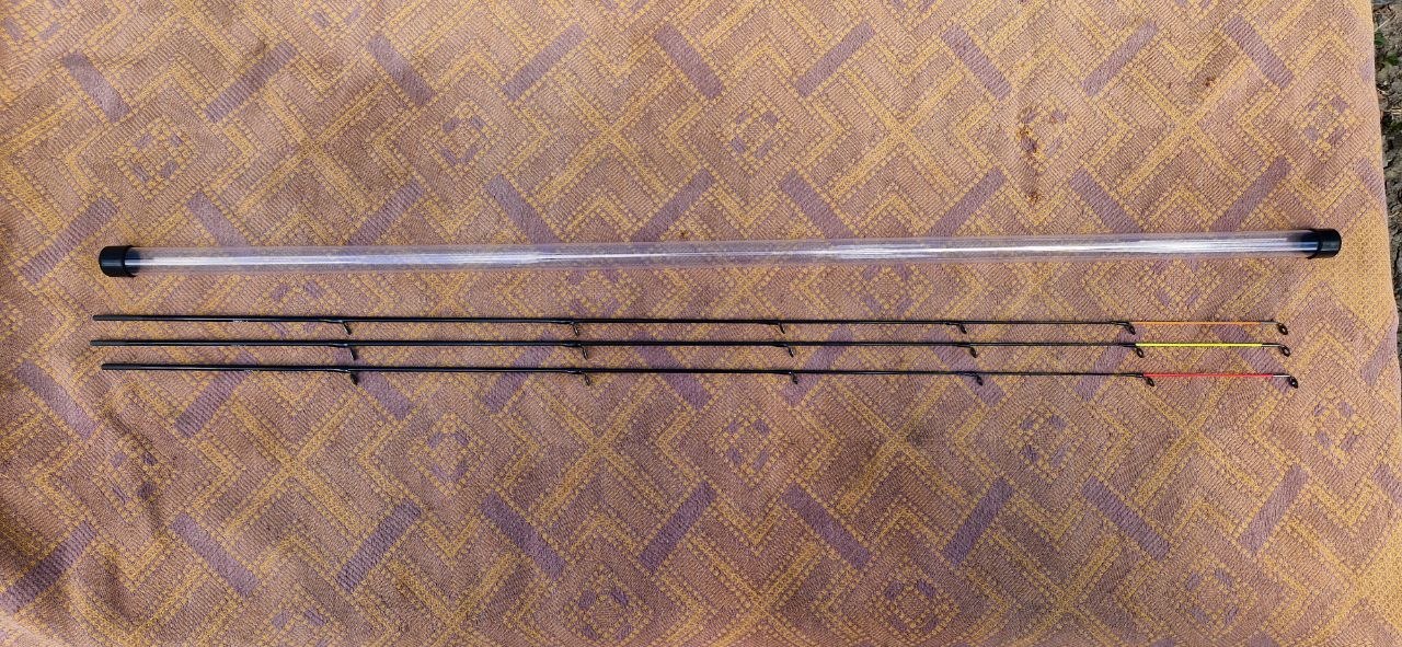 Фідер Preston Carbonactive Dutch Master 13.8 100g (Повний комплект, 3 вершинки), Зображення 3