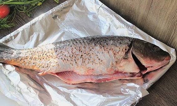 Preparing the fish