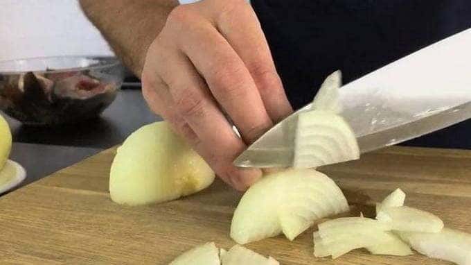 Шинкуем лук