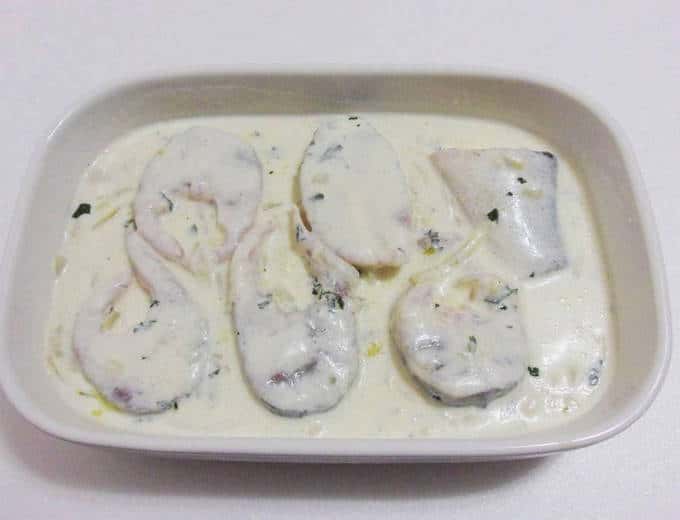 Заливаем горячим соусом