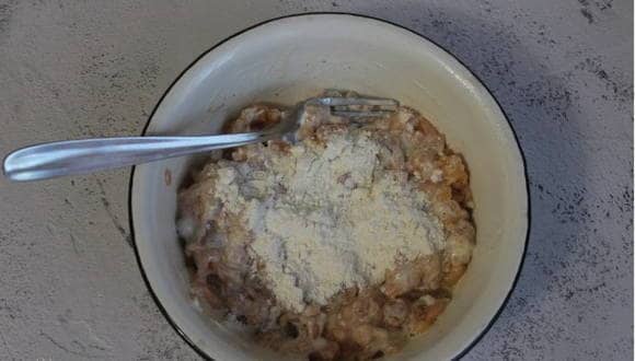 Всыпаем муку