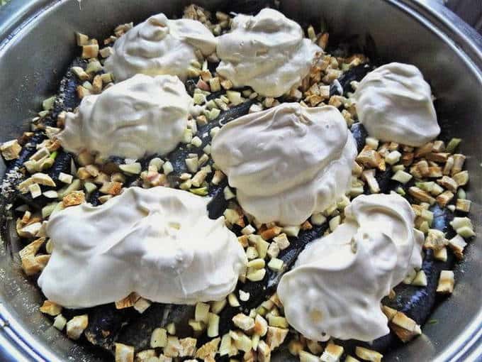 Cover with sour cream