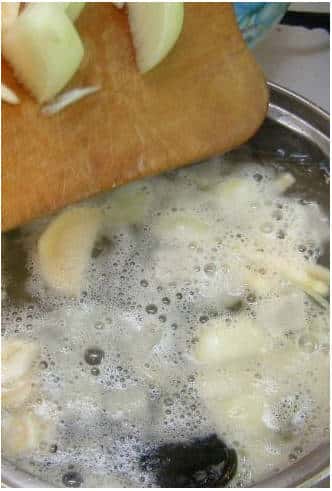 Eine Stunde mit dem Gemüse kochen