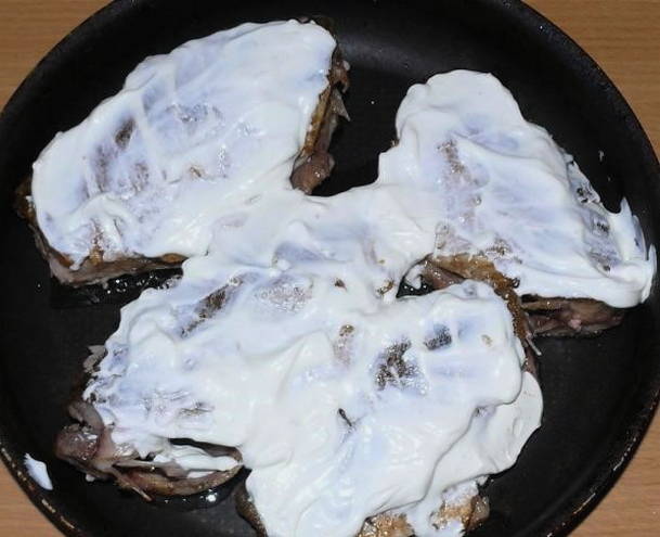 Napper de crème fraîche épaisse