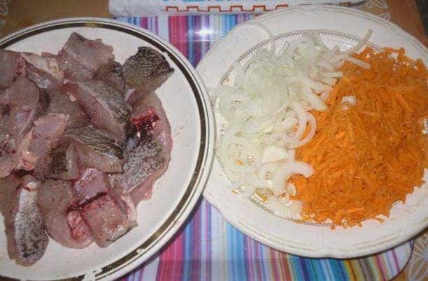 Gemüse für die Marinade vorbereiten