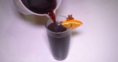 Ein einfaches Rezept für leckeren Glühwein aus Rotwein