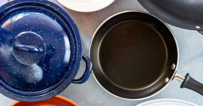 Кукурудзяний хліб у чавунній сковороді