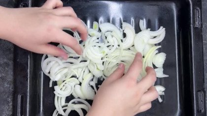 Cut the onion