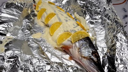 Put a few slices of lemon on the pike